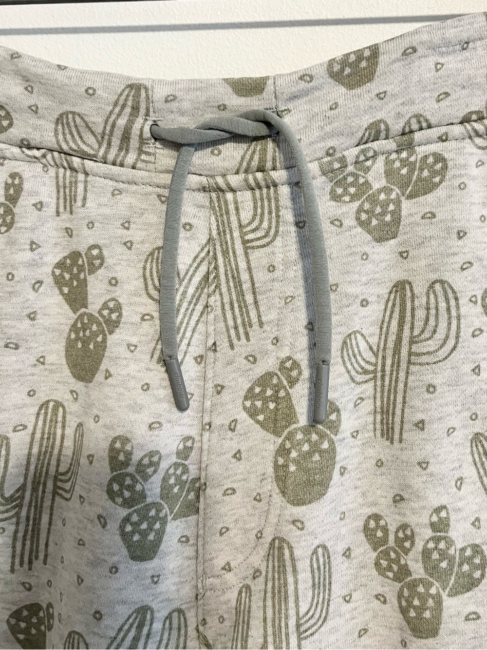 Chubbies Casual Shorts Gray with Green Cactus Print. Built in Boxer Briefs. Sz L - Picture 4 of 7